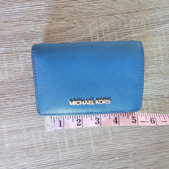 Michael Kors Small Saffiano Leather Wallet Cornflower Blue EUC - Picture 3 of 8